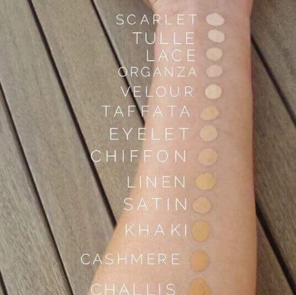 YOUNIQUE MAKEUP priced as each individual item - Picture 2 of 6